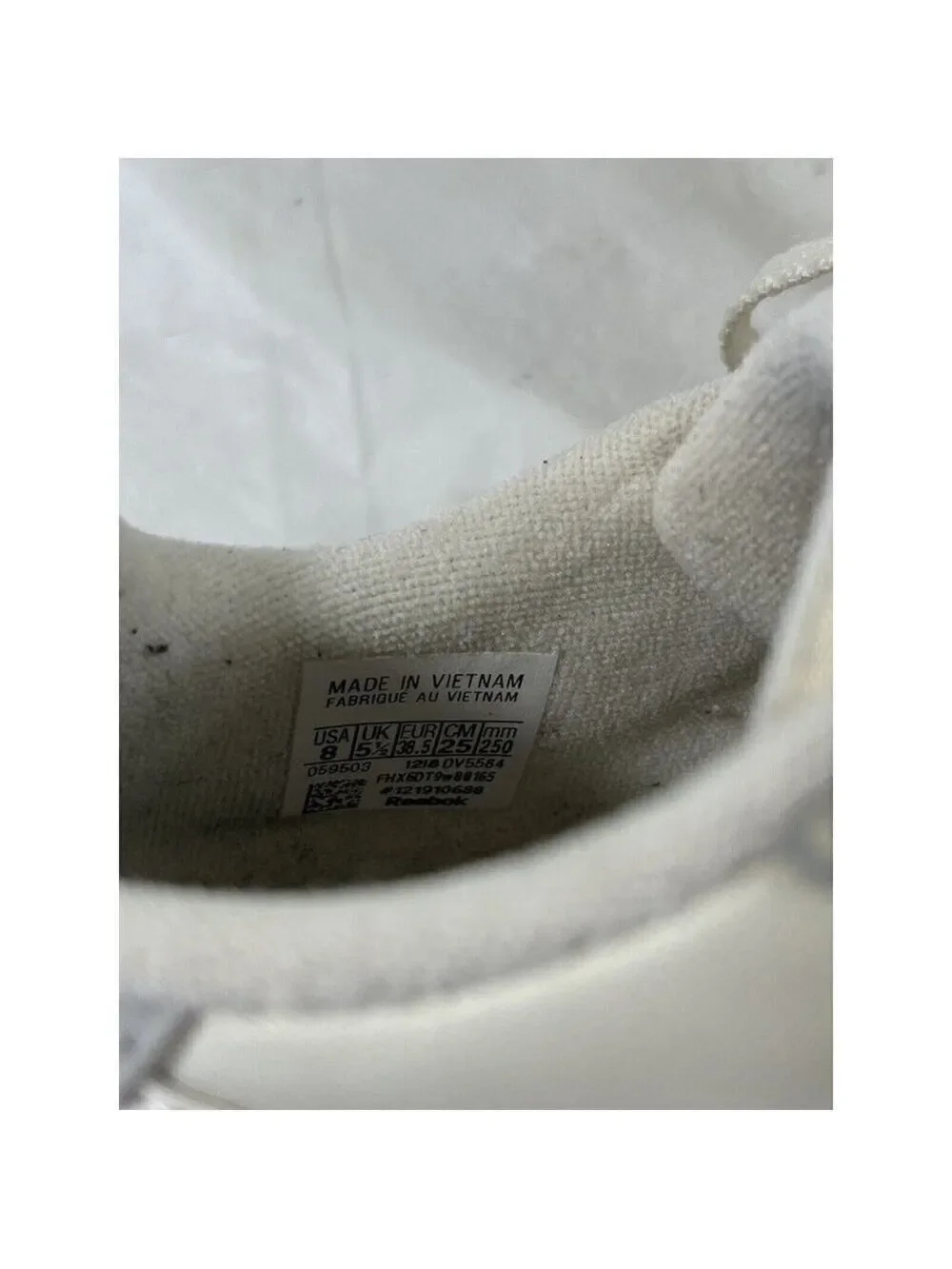 reebok npc low top leather sneaker in chalk size 8 womens